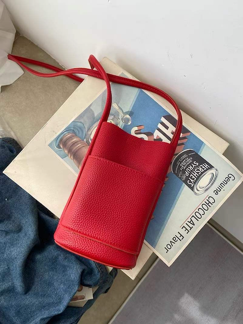 P23050 Small Crossbody Bag