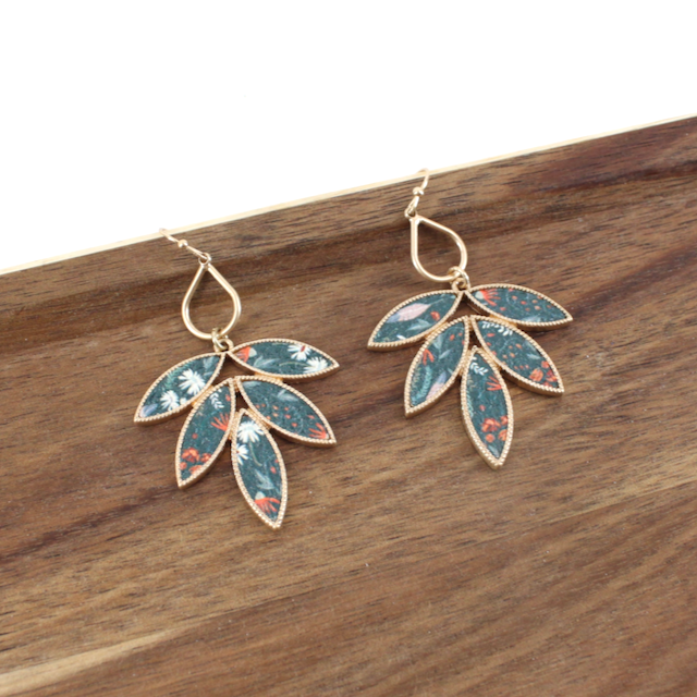 E23168 Garden Leaf Earrings