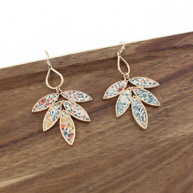 E23168 Garden Leaf Earrings