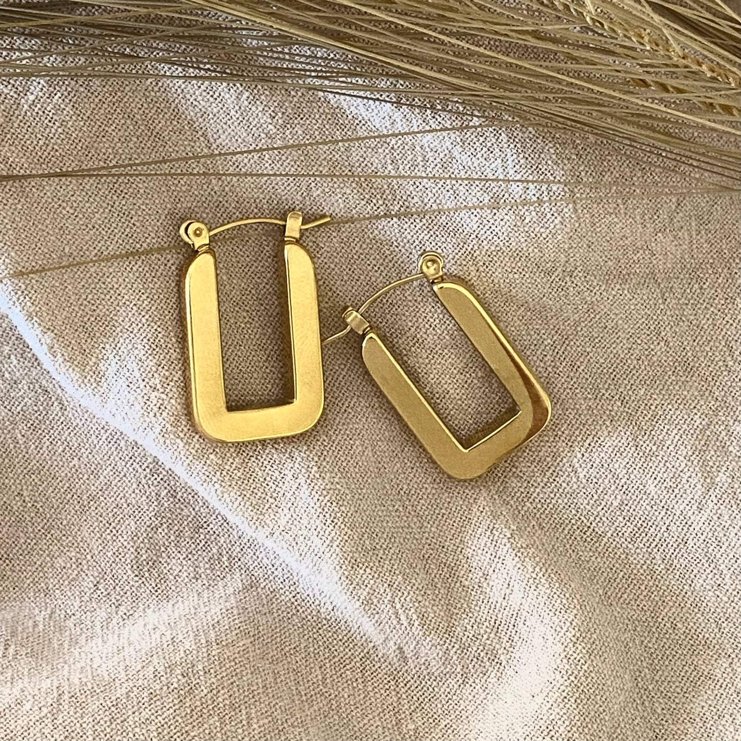 18k Rectangular Gold Plated Dangle Earrings Lightweight